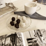 Bounty, Glutenfrei, Kokos, Kokoskugeln, Kokospralinen, Laktosefrei, ohne Industriezucker, Paleo, Pralinen, Raffaello, Selbstgemachte Kokospralinen, vegan, Vegetarisch,